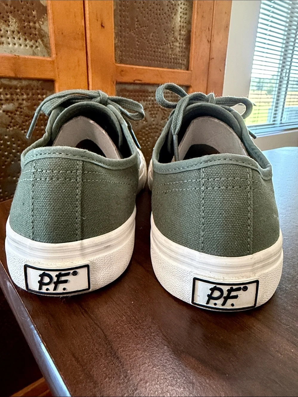 PF Flyers Center Low Canvas Sneakers Olive Green Men's 6.5 Women's 8